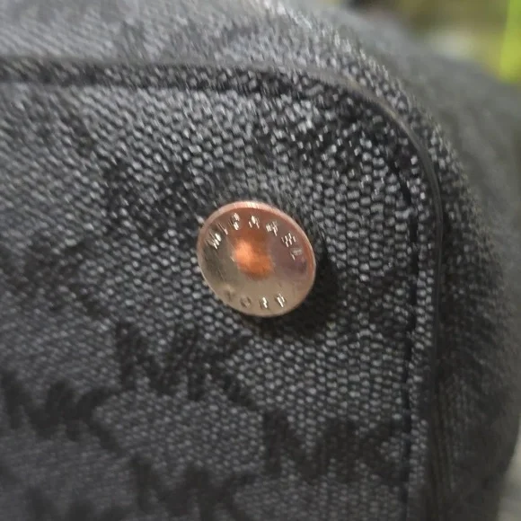 Michael Kors Cindy Dome Satchel Black Gray MK Monogram Crossbody Bag COA - Picture 9 of 13